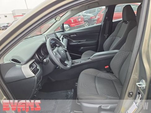 Used 2021 Toyota C-HR LE image 16