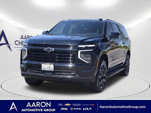 Used 2025 Chevrolet Suburban RST w/ Comfort Package RWD image 1