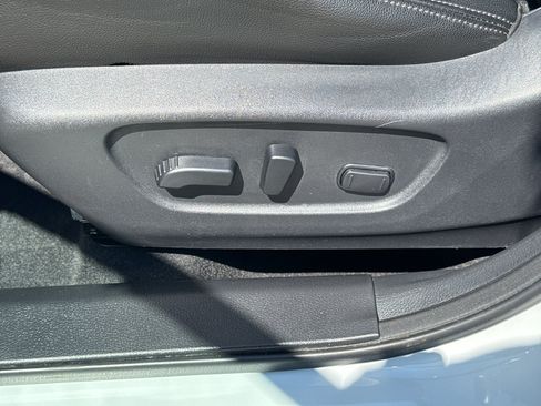 Used 2019 Nissan Rogue SL AWD/4WD image 15