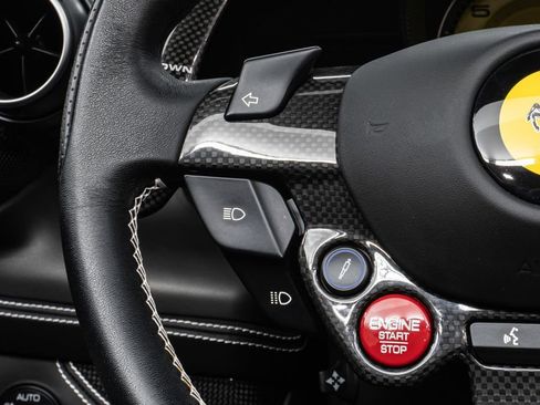 Used 2022 Ferrari F8 Tributo image 30