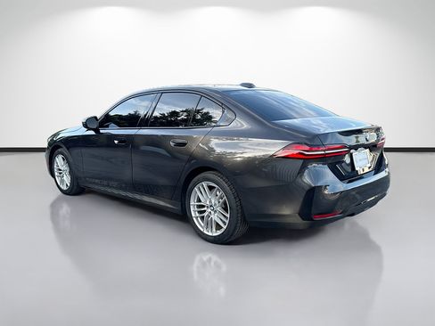 Used 2024 BMW 530i w/ Convenience Package RWD image 5