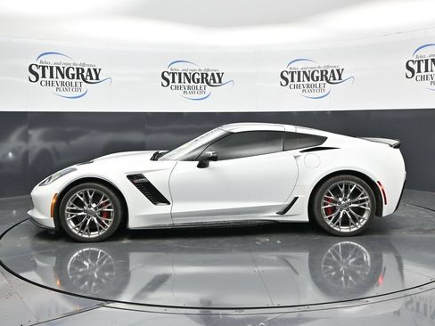 Used 2018 Chevrolet Corvette Z06 RWD image 4