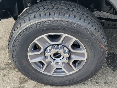 New 2026 Ford F350 Lariat w/ FX4 Off-Road Package image 6