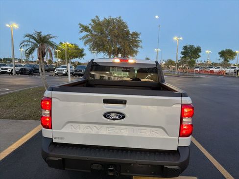 Used 2025 Ford Maverick XLT w/ Equipment Group 301A image 8