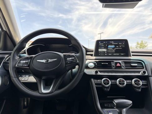 Used 2021 Genesis G70 2.0T w/ Elite Package RWD image 7