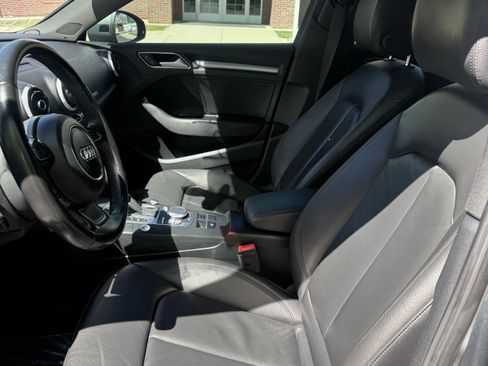 Used 2016 Audi A3 e-tron Premium Plus w/ Premium Plus Package FWD image 11