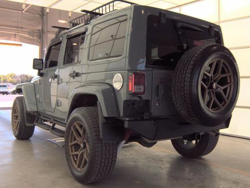 Used 2015 Jeep Wrangler Unlimited Sahara w/ Connectivity Group image 8