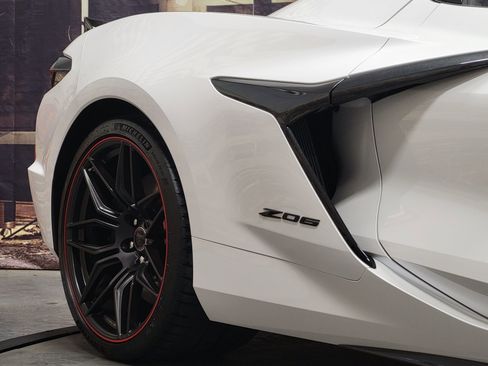 Used 2023 Chevrolet Corvette Z06 image 38