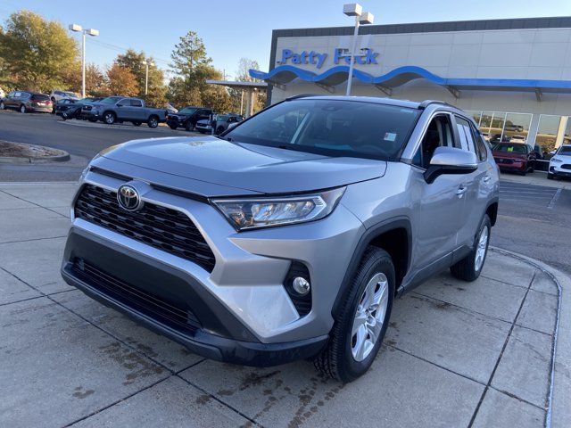 Used 2021 Toyota RAV4 XLE FWD image 4