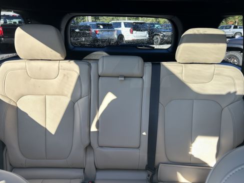 New 2025 Jeep Grand Cherokee Limited w/ Luxury Tech Group II image 37