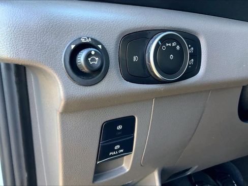 Used 2024 Ford Transit 350 XLT image 31