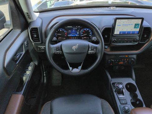 Used 2023 Ford Bronco Sport Outer Banks w/ Tech Package AWD/4WD image 16