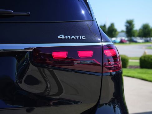 New 2025 Mercedes-Benz GLS 450 4MATIC image 14