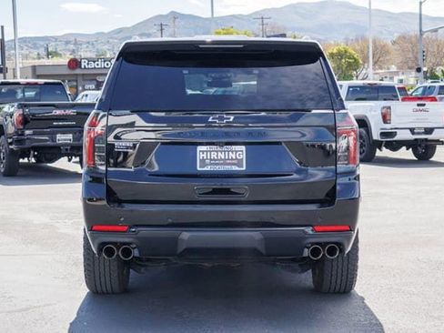 Used 2025 Chevrolet Suburban Z71 AWD/4WD image 4