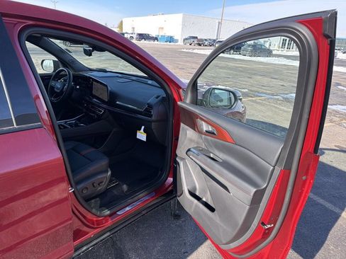 New 2026 Chevrolet Traverse RS w/ LPO, Floor Liner Package image 32