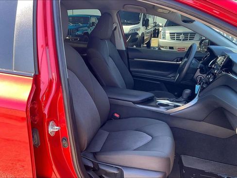 Used 2023 Toyota Camry LE image 30