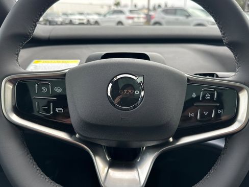 New 2026 Volvo EX30 Plus w/ Protection Package image 20