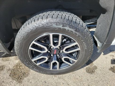 Used 2026 GMC Sierra 1500 AT4 w/ AT4 Premium Package AWD/4WD image 13