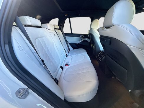 Used 2023 BMW X5 sDrive40i w/ M Sport Package image 29