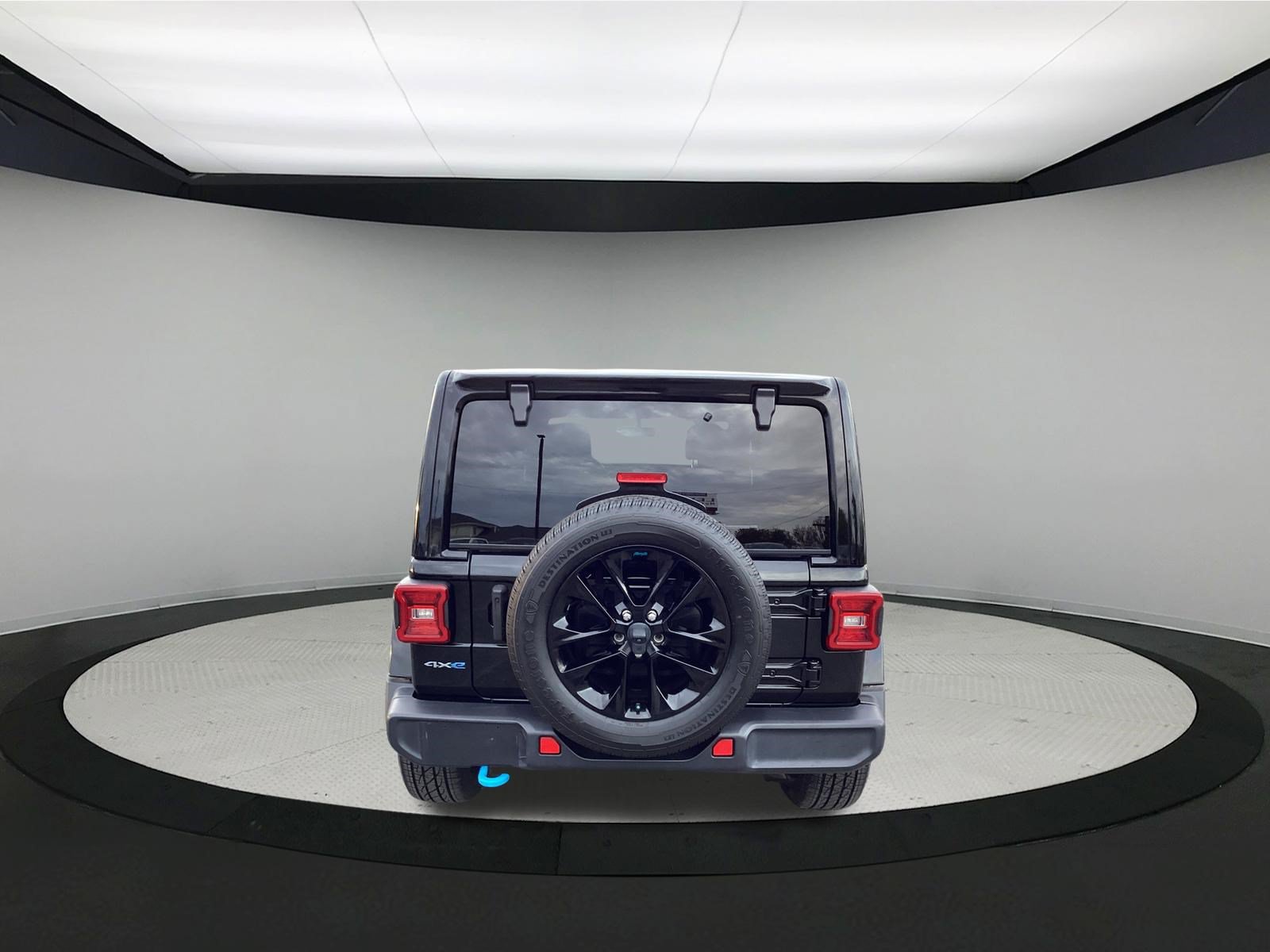 Used 2022 Jeep Wrangler Unlimited Sahara w/ Cold Weather Group AWD/4WD image 7