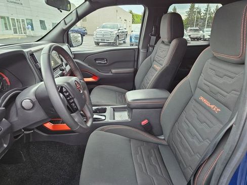 Used 2025 Nissan Frontier PRO-4X AWD/4WD image 14