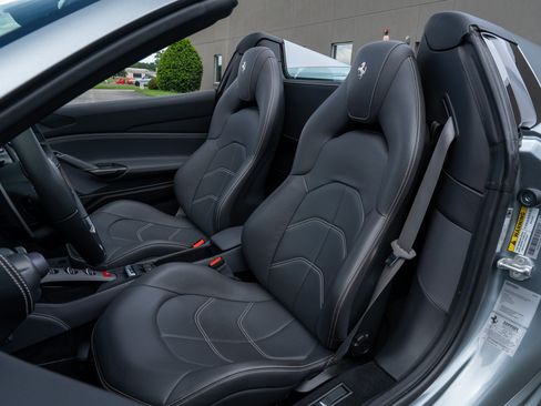 Used 2019 Ferrari 488 Spider RWD image 36