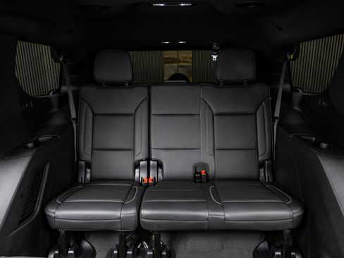 Used 2025 GMC Yukon Denali AWD/4WD image 30
