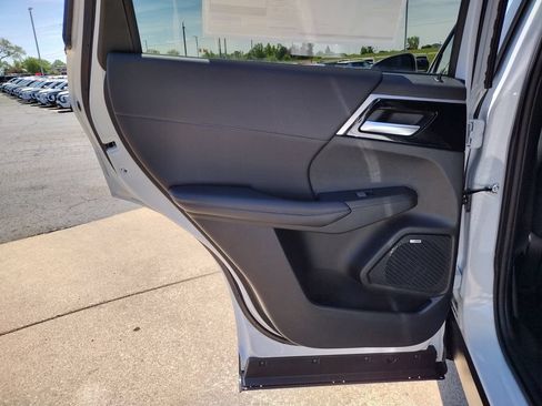 New 2026 Mitsubishi Outlander SE AWD/4WD image 31