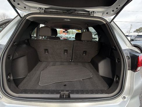 Used 2022 Chevrolet Equinox LT FWD image 10
