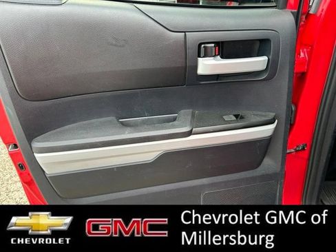 Used 2016 Toyota Tundra SR5 w/ SR5 Upgrade Package AWD/4WD image 24