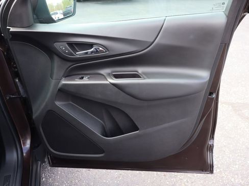 Used 2020 Chevrolet Equinox LT FWD image 34
