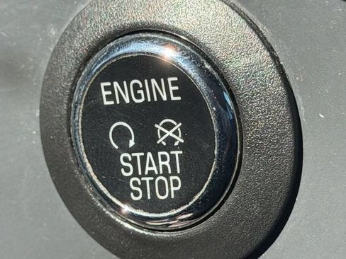 Used 2013 Ford Escape Titanium FWD image 26