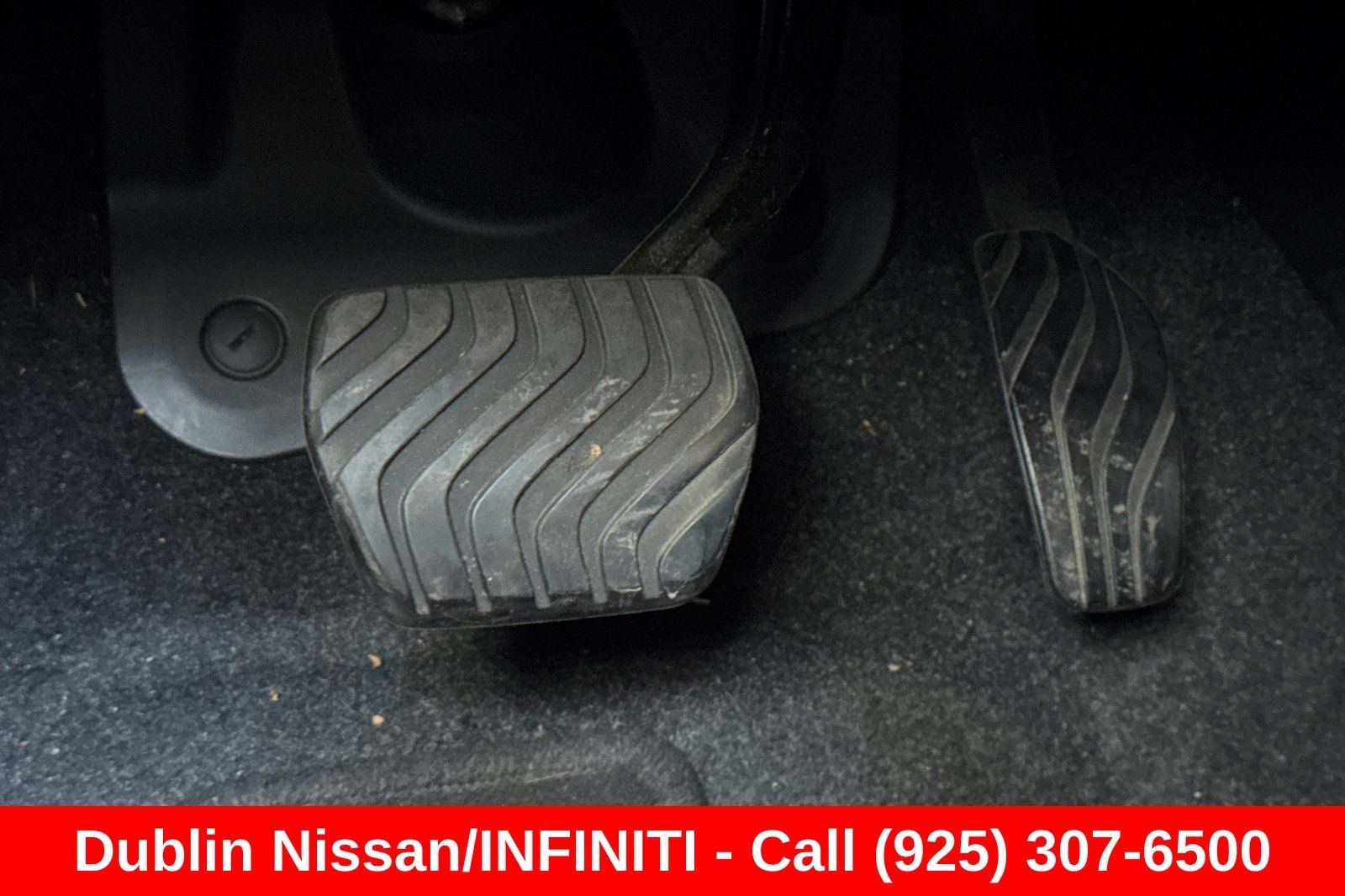 Used 2024 Nissan Rogue SL AWD/4WD image 45