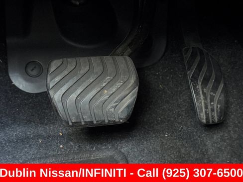 Used 2024 Nissan Rogue SL AWD/4WD image 45