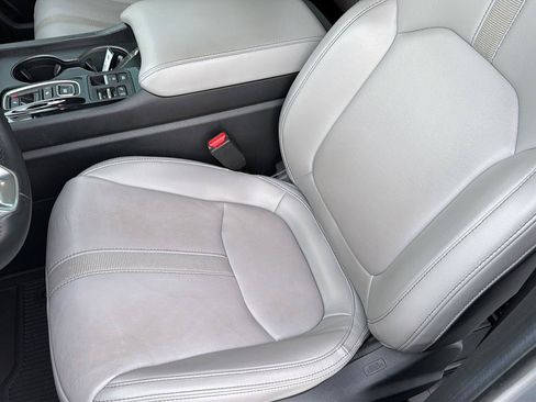 Used 2024 Honda Pilot EX-L image 31