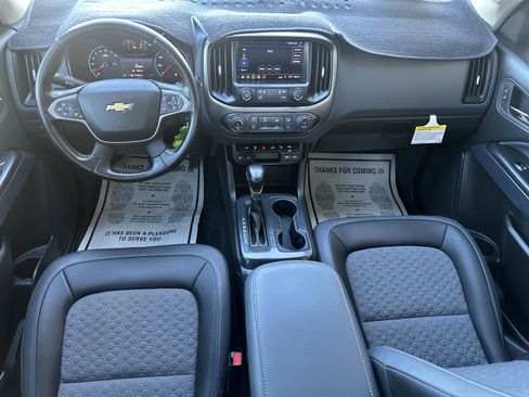 Used 2022 Chevrolet Colorado Z71 image 9