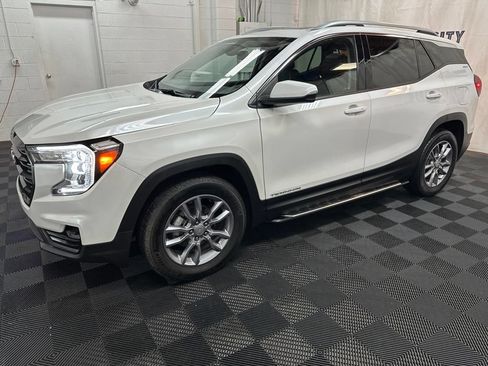 Used 2022 GMC Terrain SLT AWD/4WD image 5