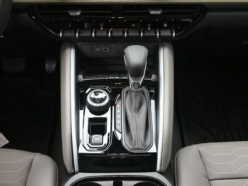 New 2026 Chevrolet Colorado ZR2 AWD/4WD image 23