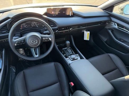 New 2026 MAZDA MAZDA3 Hatchback w/Premium Plus Pkg image 6