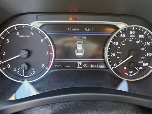 Used 2025 Nissan Sentra SV FWD image 39