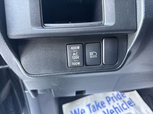 Used 2019 Toyota Tacoma TRD Sport image 24