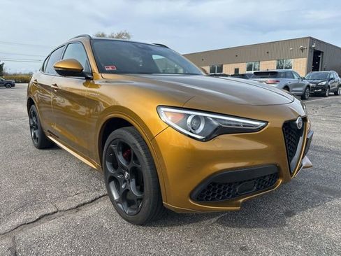 Used 2022 Alfa Romeo Stelvio Veloce image 1