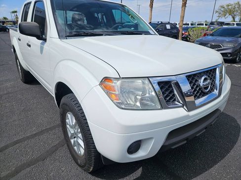 Used 2016 Nissan Frontier SV RWD image 3