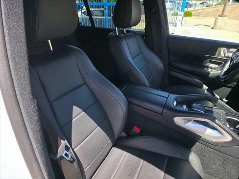 Used 2025 Mercedes-Benz GLS 450 4MATIC image 21
