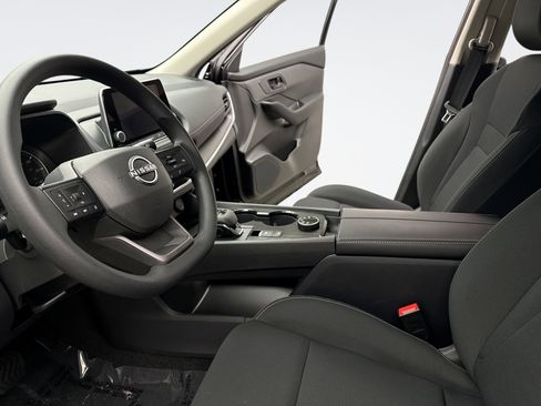 Used 2026 Nissan Rogue S image 10