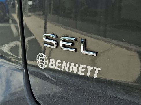 Used 2022 Volkswagen Atlas Cross Sport SEL AWD/4WD image 29