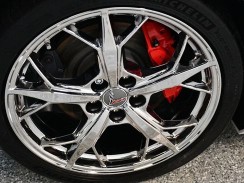 Used 2022 Chevrolet Corvette Stingray Premium Conv w/ Z51 Performance Package RWD image 28