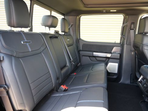 New 2026 Ford F250 Platinum w/ FX4 Off-Road Package AWD/4WD image 15