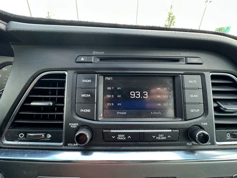 Used 2016 Hyundai Sonata Limited image 26