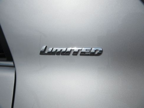 Used 2023 Toyota 4Runner Limited AWD/4WD image 5